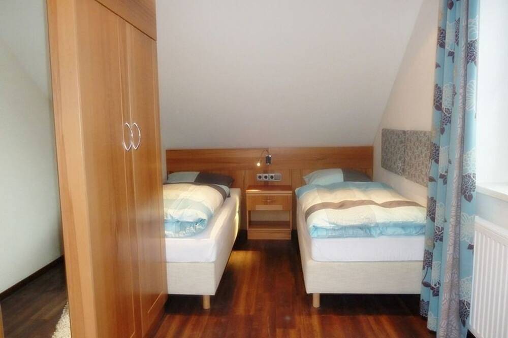 Huus an't Gracht - Wellness-Ferienhaus in Bestlage von Greetsiel in Greetsiel, Krummhörn