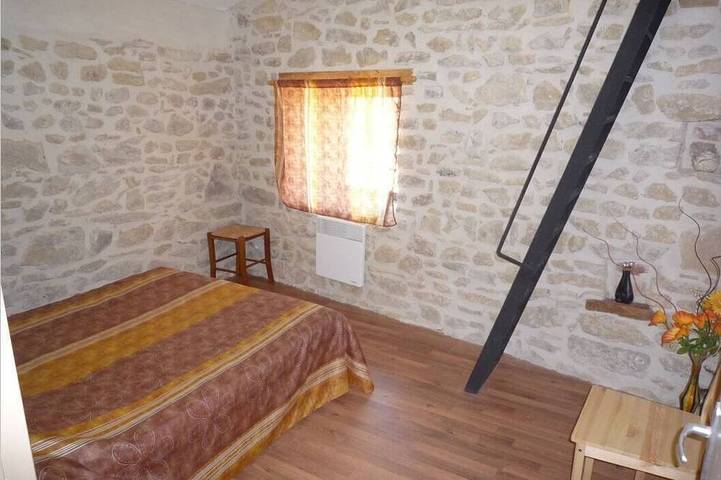 Gîte pour 40 personnes, avec piscine à Saint-Privat-des-Vieux - 4