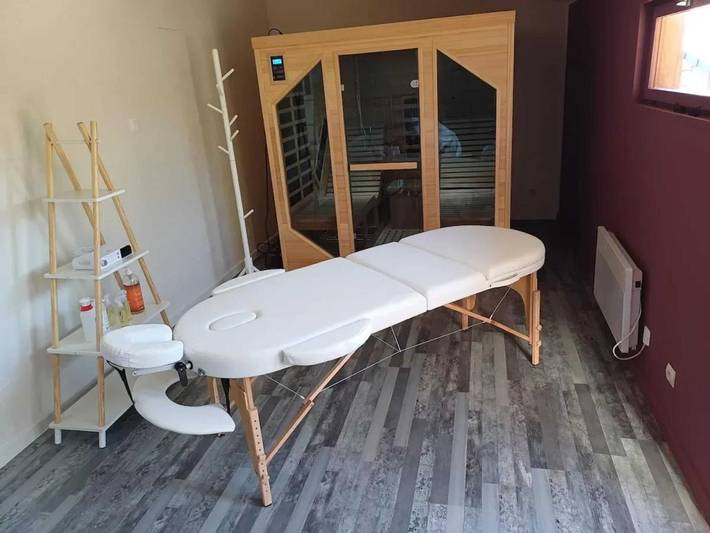 Chalet pour 2 personnes, avec Jacuzzi et Terrasse ainsi que Jardin et Sauna dans les Ardennes - 2