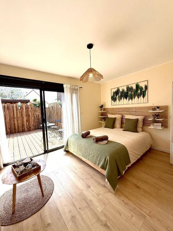 Gîte pour 2 personnes, avec Terrasse à May-sur-Orne