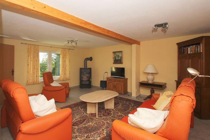 Nah am Wasser in ruhiger Lage, eigener Garten und Terrasse - Ferienhaus Kormoran in Breege, Rügen