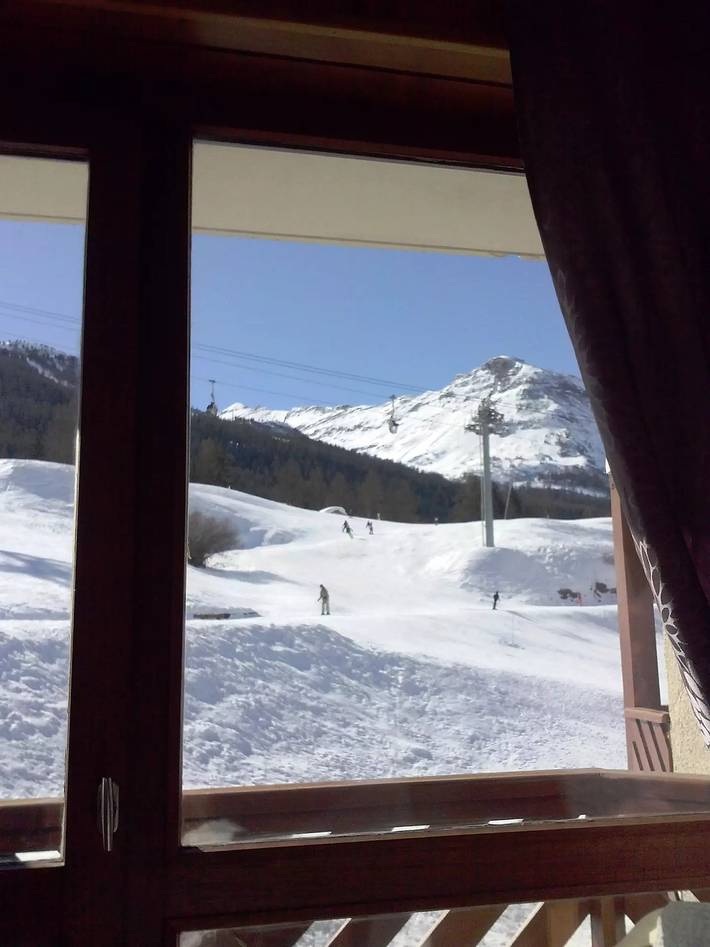 Entire studio, Hvc233 : Apartment 4 people Val Cenis Lanslevillard in Lanslevillard, Saint-Jean-de-Maurienne region