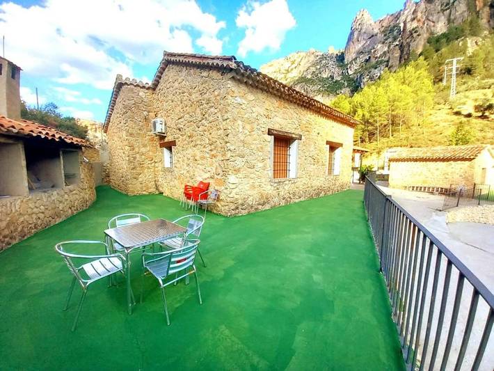 Casa rural para 3 personas, con Balcón y Terraza además de Jardín y Piscina en Provincia de Albacete - 4