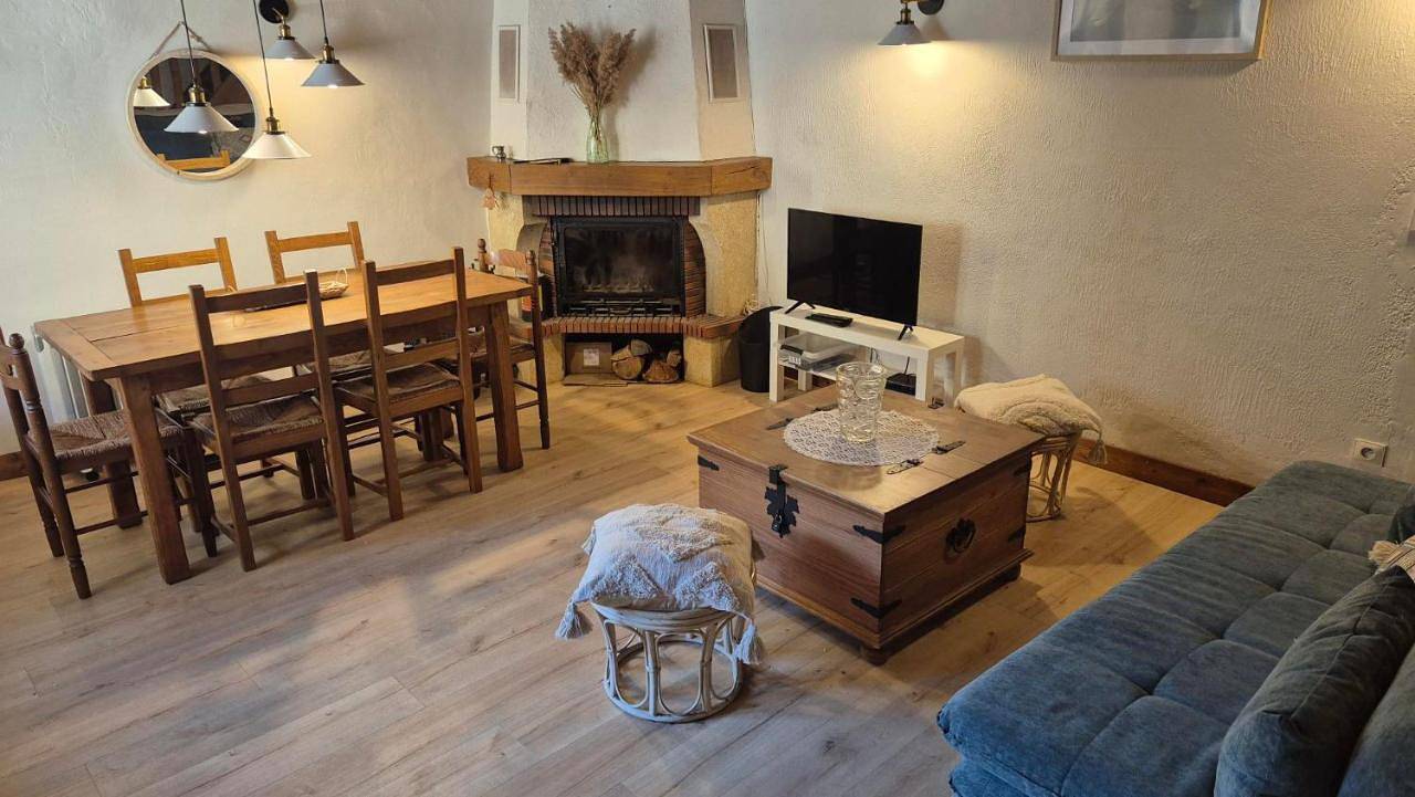 Two-Bedroom House in Saint-Floret, Région de Besse-et-Saint-Anastaise