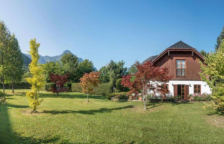 Vakantiehuis voor 8 personen, with Terras and Tuin as well as Sauna in Bad Aussee