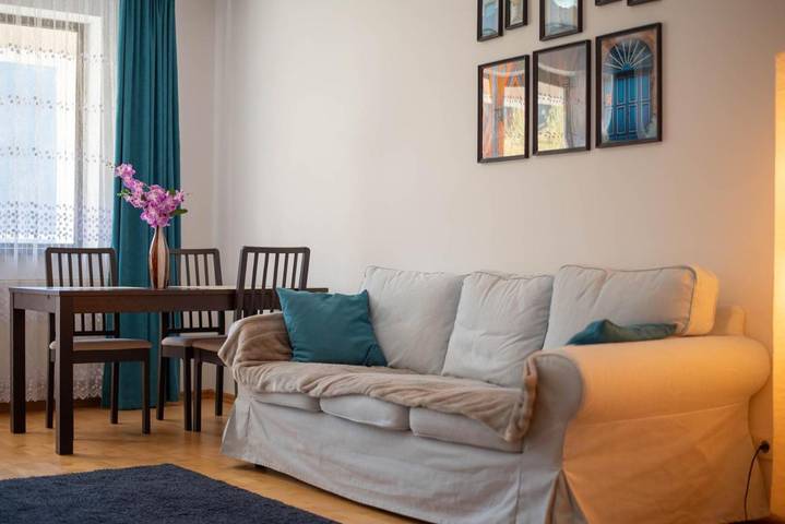 Gîte pour 3 personnes, avec vue et jardin à Sinaia