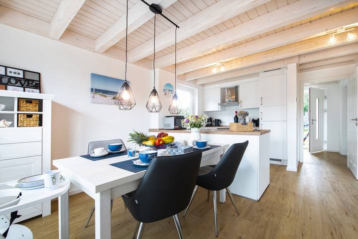 Ferienhaus für 6 Personen, mit Whirlpool und Terrasse sowie Garten und Sauna