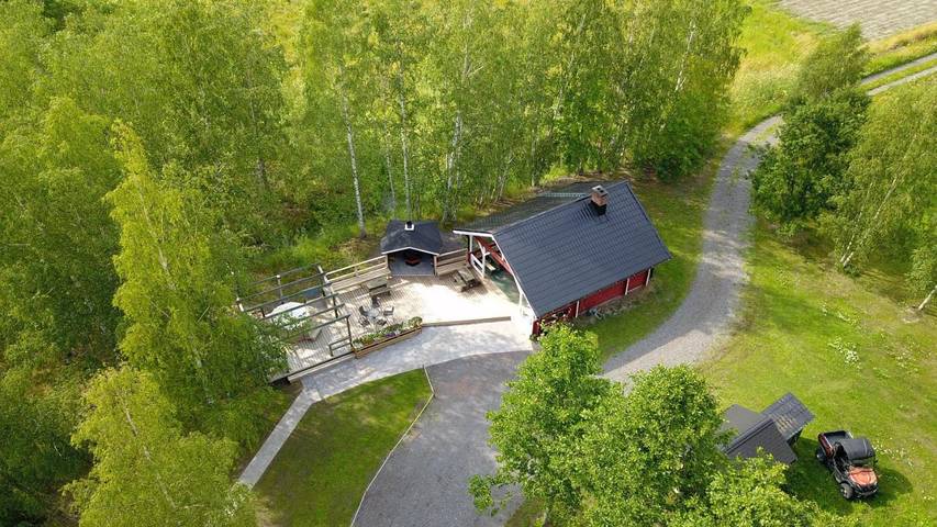 Chalet för 5 Personer, med utsikt samt trädgård och bastu och terass, med husdjur i Nådendal