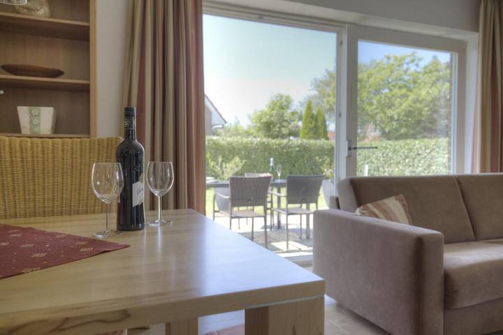 Amrumbank Terrace Apartment with Private Terrace, Garden, and Wi-Fi
