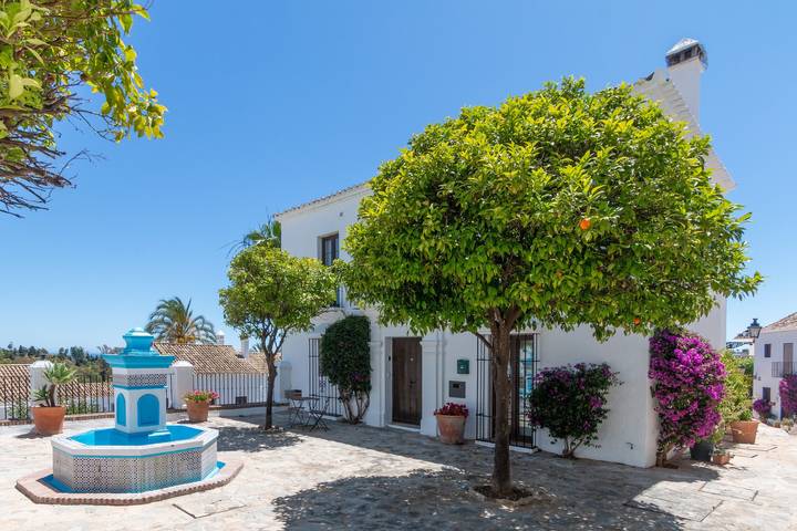 Ferienhaus 'Townhouse El Naranjal' mit Meerblick, WLAN und Klimaanlage in Nueva Andalucia Golf Valley, Marbella