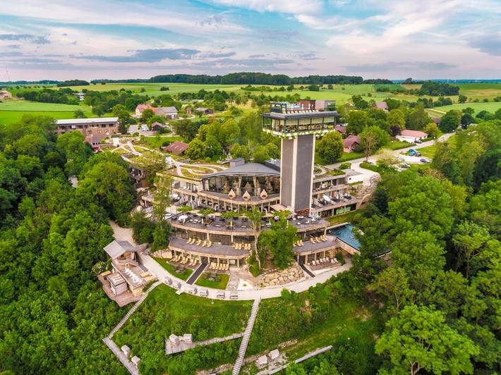 Resort für 2 Personen, mit Terrasse und Garten sowie Pool und Sauna in Hohenlohe
