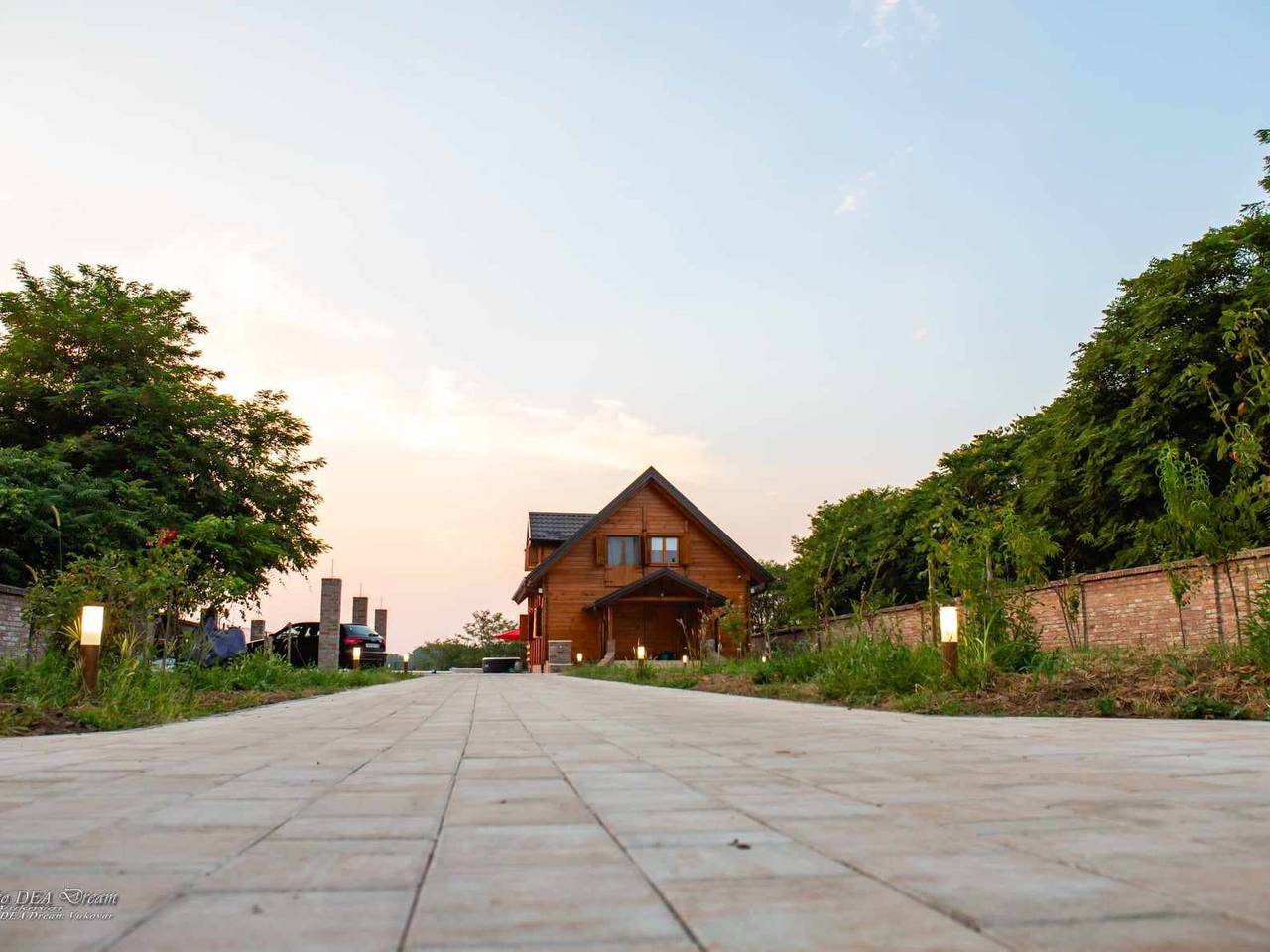 Appartement confortable de 130 m² avec balcon, parking et à 2 km de la plage in Vukovar-Syrmia