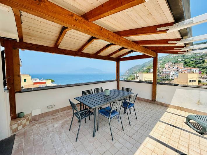 Appartamento intero, Alba Rosa Attic by Espresso Rentals in Vico Equense, Sorrento Coast