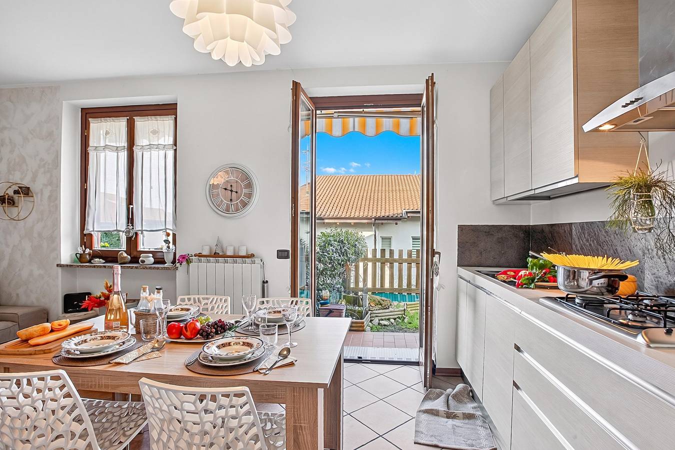 Ganze Wohnung, Alba Rosa Apartment - 2 Bed, 2 Bath in Taino, Lago Maggiore (Lombardei)