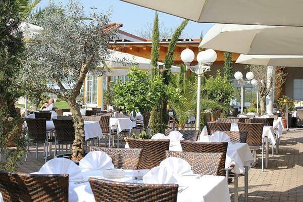 Hotel, mit Terrasse und Garten in Oberes Maintal - Coburger Land - 2