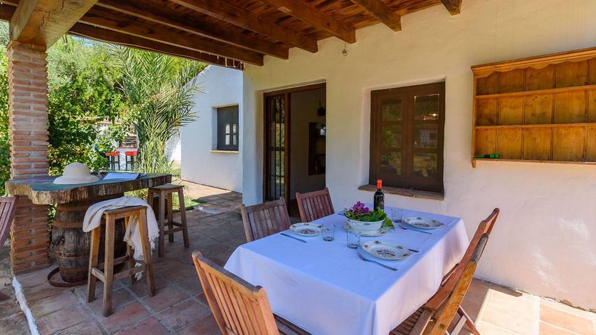 Casa rural para 6 personas, con balcón/terraza además de piscina y jacuzzi en Canillas de Aceituno - 4