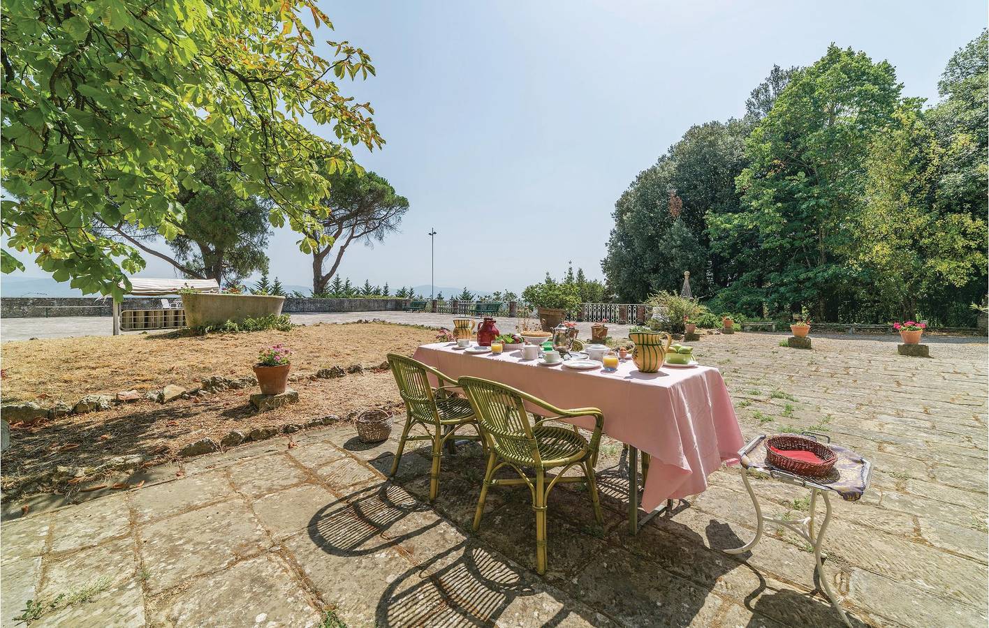 Geheel vakantieappartement, 120m² appartement met zwembad, parkeerplaats en wifi - 1,5km van Monte San Savino in Monte San Savino, Chianti