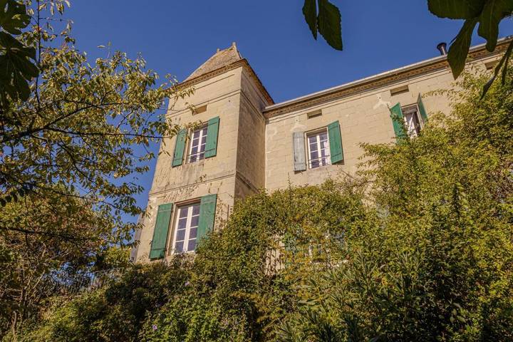 Location de vacances pour 2 personnes, avec vue et jardin à Saint-Barthélemy-d'Agenais