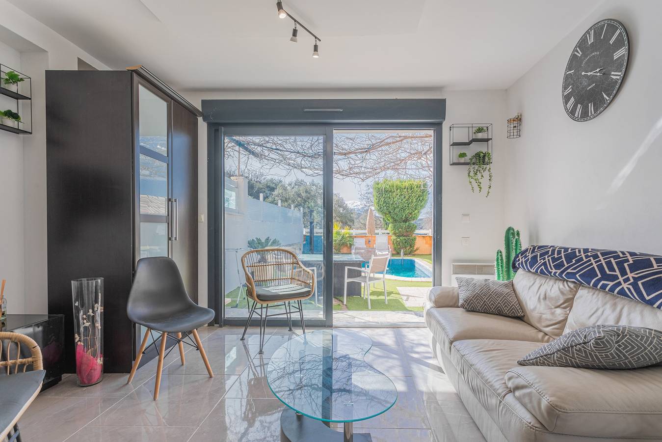 Villa 'Igor' – Charmant verblijf in Cabasse met zon, natuur en Provençaalse sfeer in Cabasse, Brignoles region