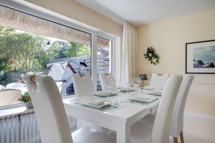 Ganze Wohnung, Reihenendhaus mit ca. 120 m², bietet zwei bis sechs Personen Platz in Keitum, Sylt (Gemeinde)