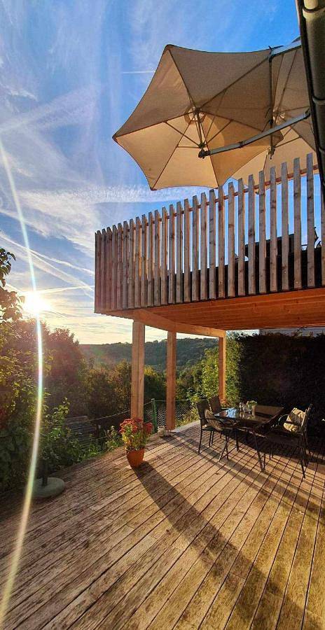 Gîte pour 4 personnes, avec jardin et vue, animaux acceptés dans Custinne