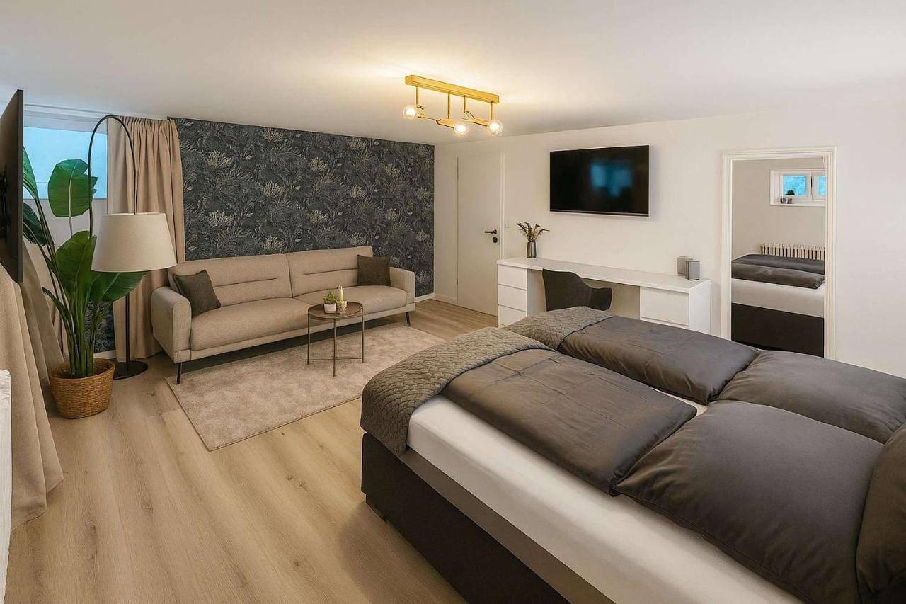 Ganze Ferienwohnung, Zimmer im besonderem Haus "Eriksson" - Fjordstay in Holtenau, Kiel