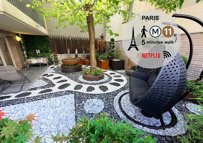 Location de vacances pour 3 personnes, avec Terrasse et Jacuzzi ainsi que Jardin et Vue à Romainville