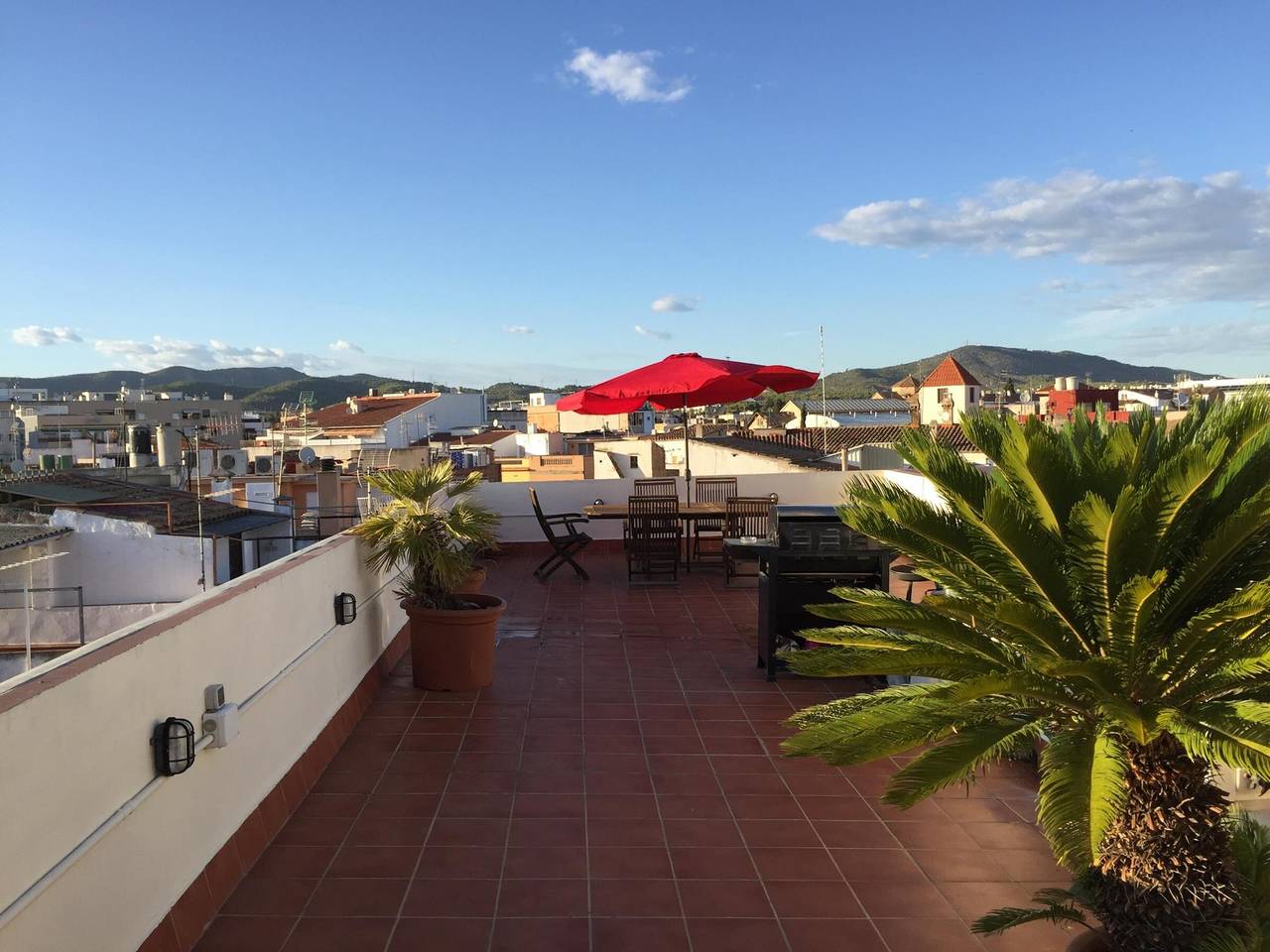 Apartamento entero, Ático Increíble con Terraza Privada en el Centro de Vilanova i la Geltrú in Villanueva y Geltrú, Garraf