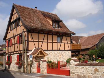 Gîte pour 8 personnes, avec balcon et jardin à Oltingue