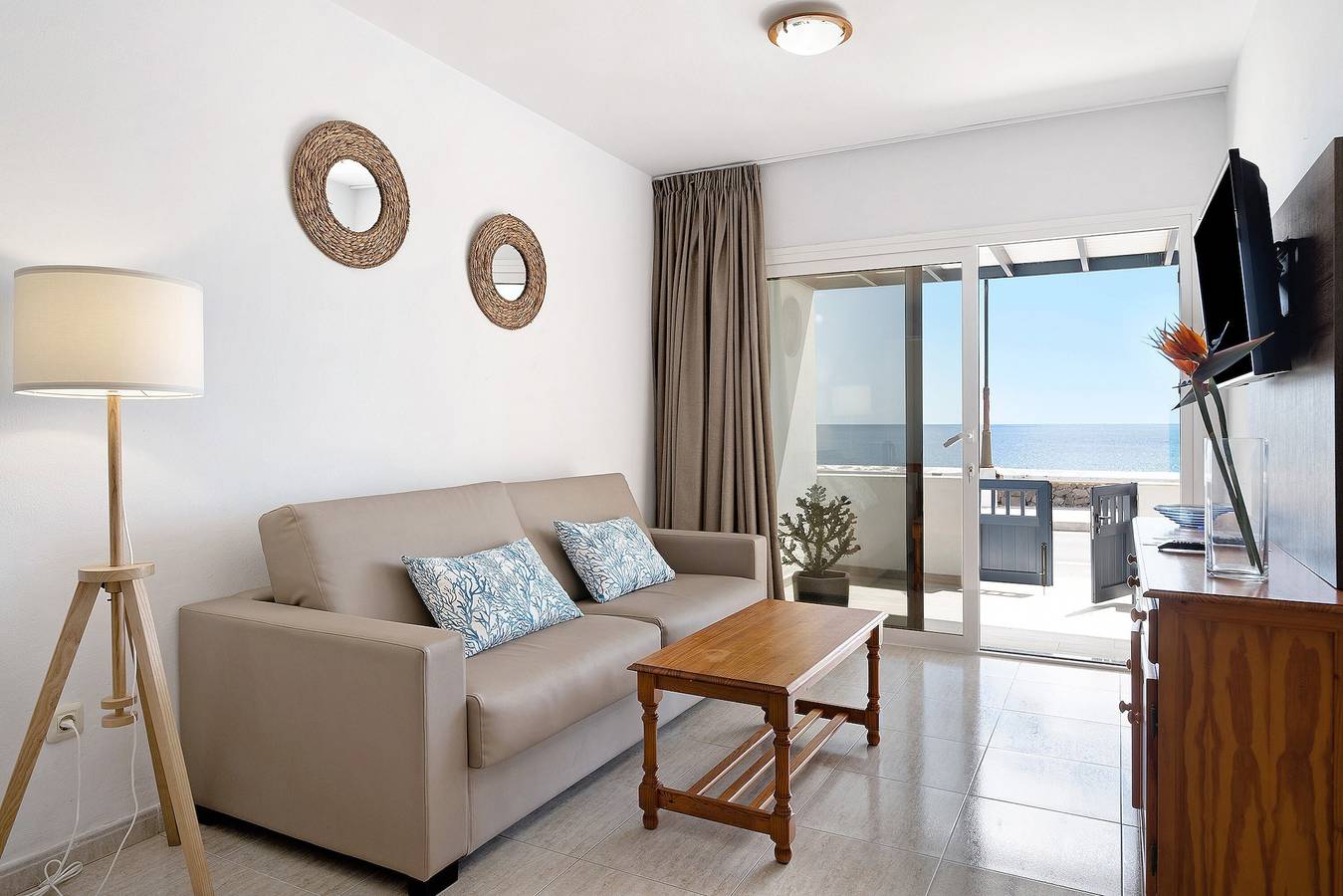 Appartement entier, Appartement de vacances "Callao Beach 3" avec vue sur la mer, terrasse et Wi-Fi in Punta de las Mujeres, Haría