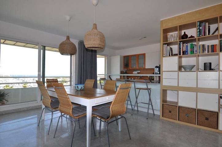 Gîte pour 6 personnes, avec balcon et vue dans Gare D Antibes - 3