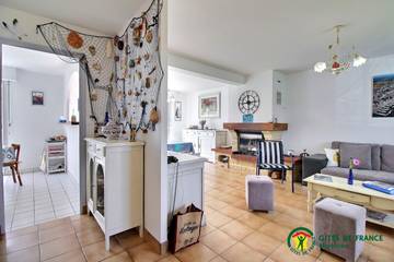 Gîte pour 4 personnes, avec terrasse et jardin à Étel