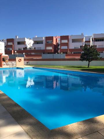 Gîte pour 4 personnes, avec vue et balcon ainsi que piscine et jardin dans Darque