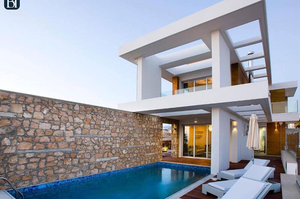 Villa for 6 People in Paphos, South Cyprus