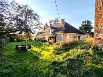 Maison d’hôte pour 2 personnes, avec vue et jardin à Agonges