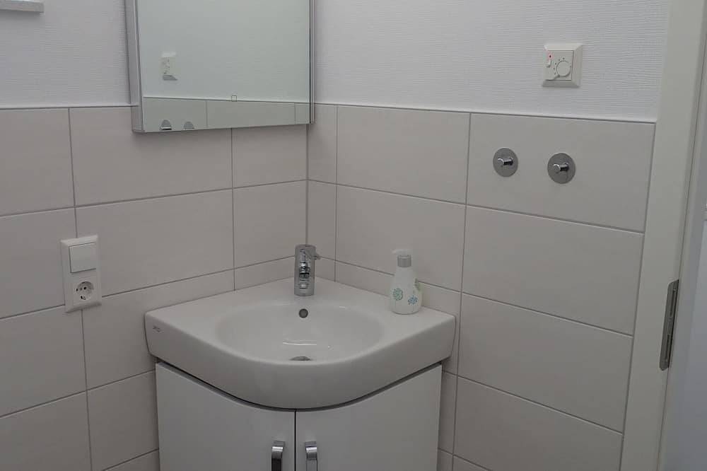 Ganze Wohnung, Schönes 1-Zimmer Appartement mit Bergsicht und Hallenbad in Oberteuringen, Region Bodensee-Oberschwaben