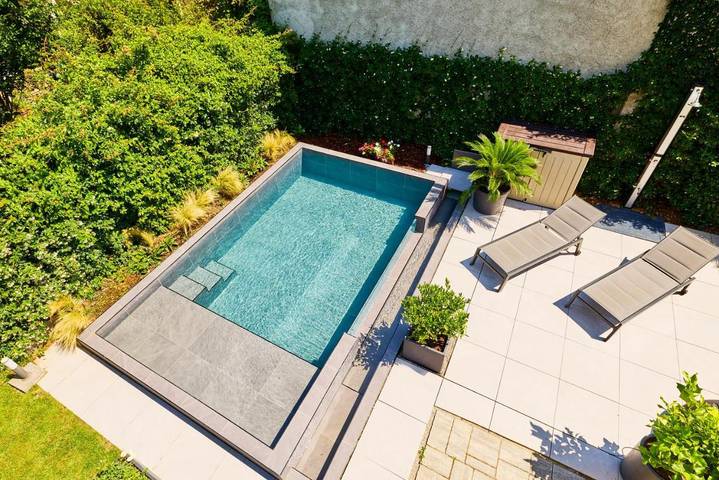 Location de vacances pour 6 personnes, avec Terrasse ainsi que Jardin et Piscine à Monza