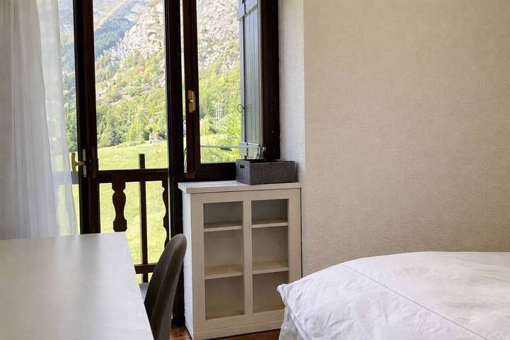 Appartamento intero, Vista Mont Blanc | Posto Auto | 0.6km dal Centro in Courmayeur, Alpi Pennine