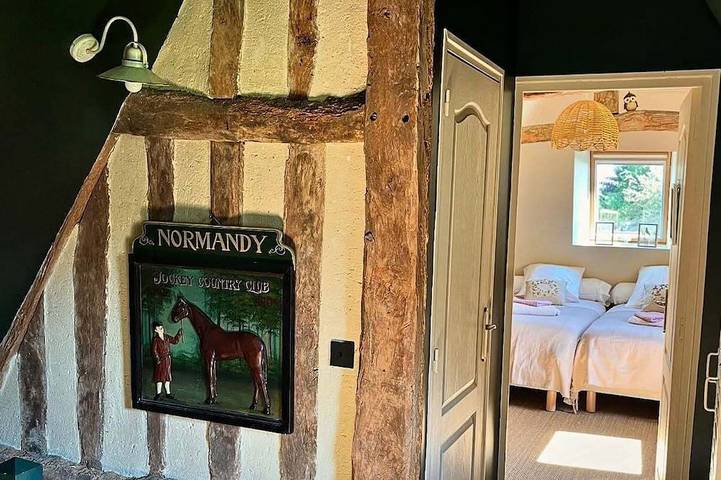 Gîte pour 12 personnes à Hotot-en-Auge - 4