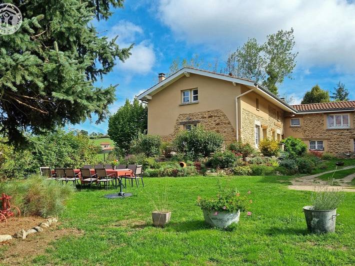 Gîte pour 12 personnes, avec Terrasse et Jardin
