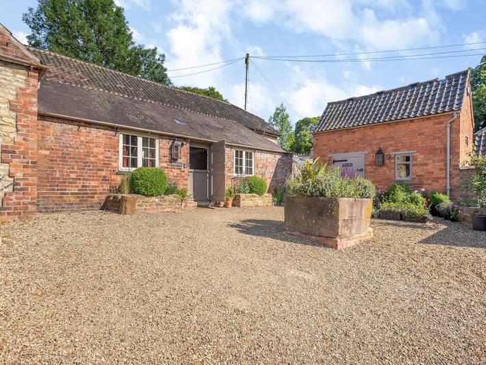 Croxton Lodge & Curlews Nest in Melton, Leicestershire
