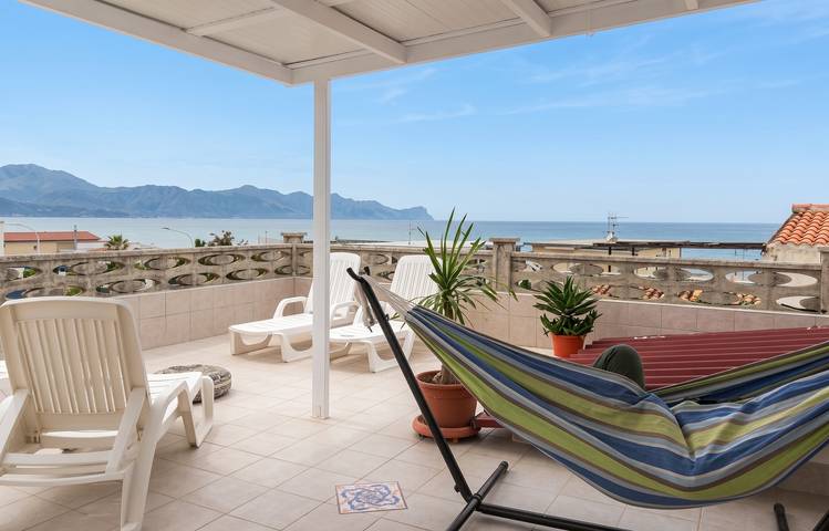Apartamento de vacaciones para 8 personas, con balcón/terraza y terraza - 1