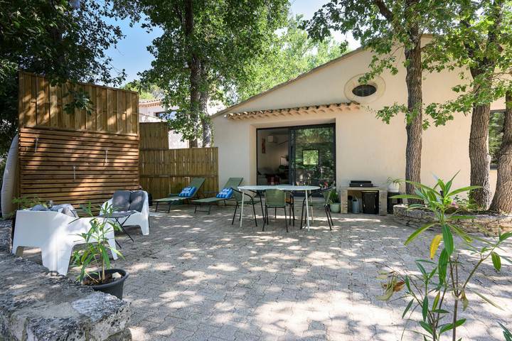 Villa für 4 Personen, mit Whirlpool und Garten