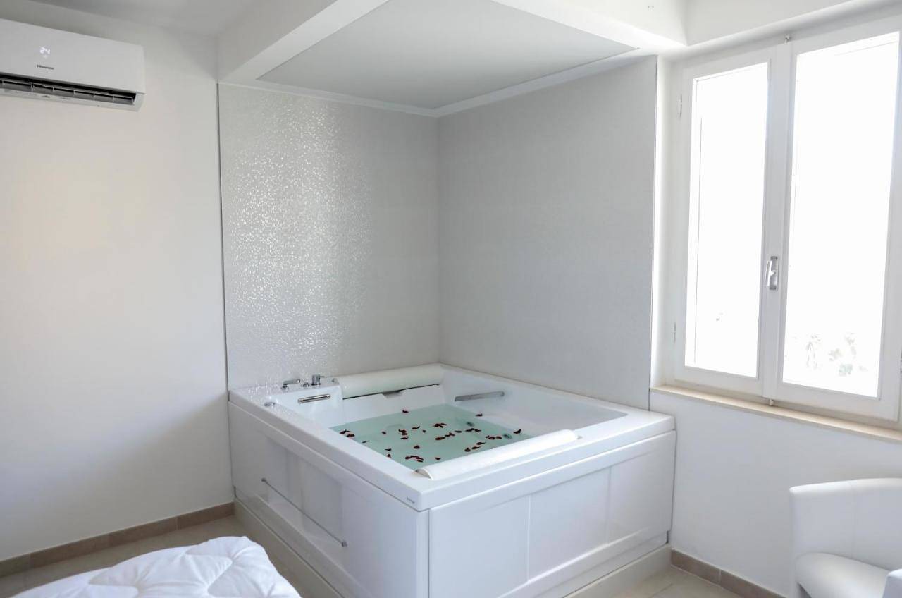 Superior King Room in Lido San Giovanni, Alghero