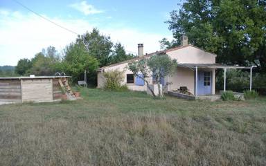 Gîte pour 4 personnes, avec jardin, animaux acceptés à Pontevès