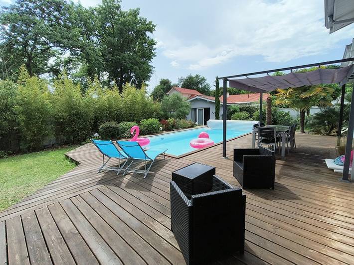 Gîte pour 9 personnes, avec piscine ainsi que terrasse et jardin à Andernos-les-Bains - 4