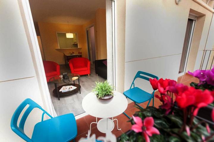 Gîte pour 3 personnes, avec vue et balcon dans El Trampoli