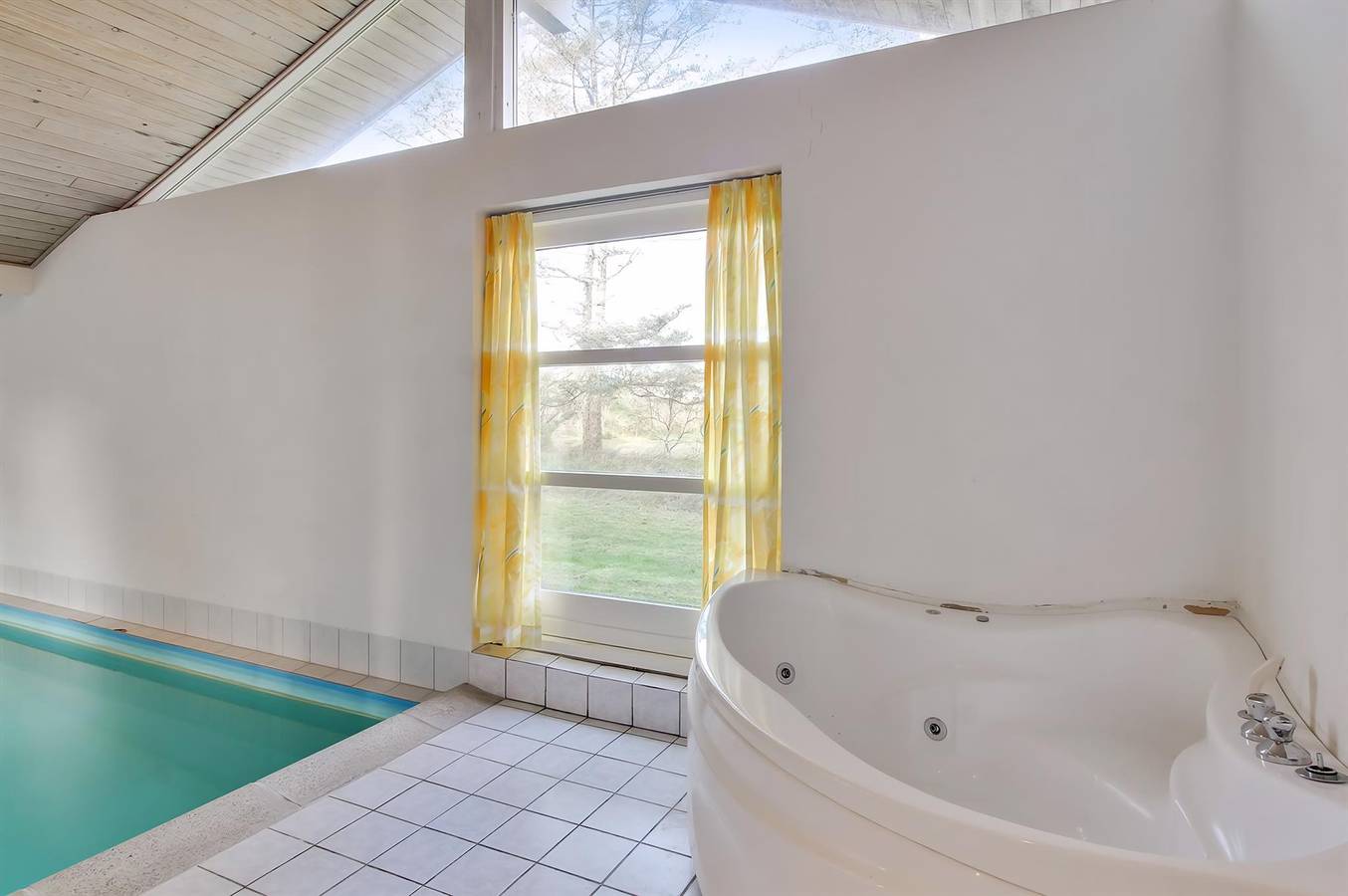 Stunning home in Løkken w/ 4 Bedrooms, Indoor swimming pool and Wifi in Løkken, Hjørring und Umgebung