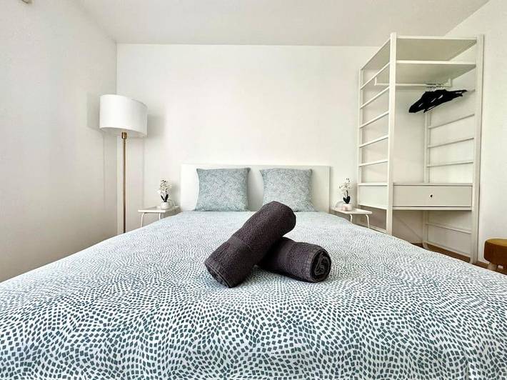 Gîte pour 6 personnes, avec terrasse dans Gare Du Val D Europe - 2