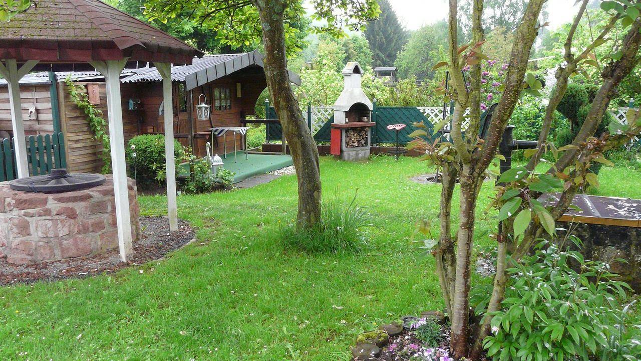 Geheel vakantieappartement, Vakantieappartement voor 2 personen met terras in Saarburg, Mosel-Saar